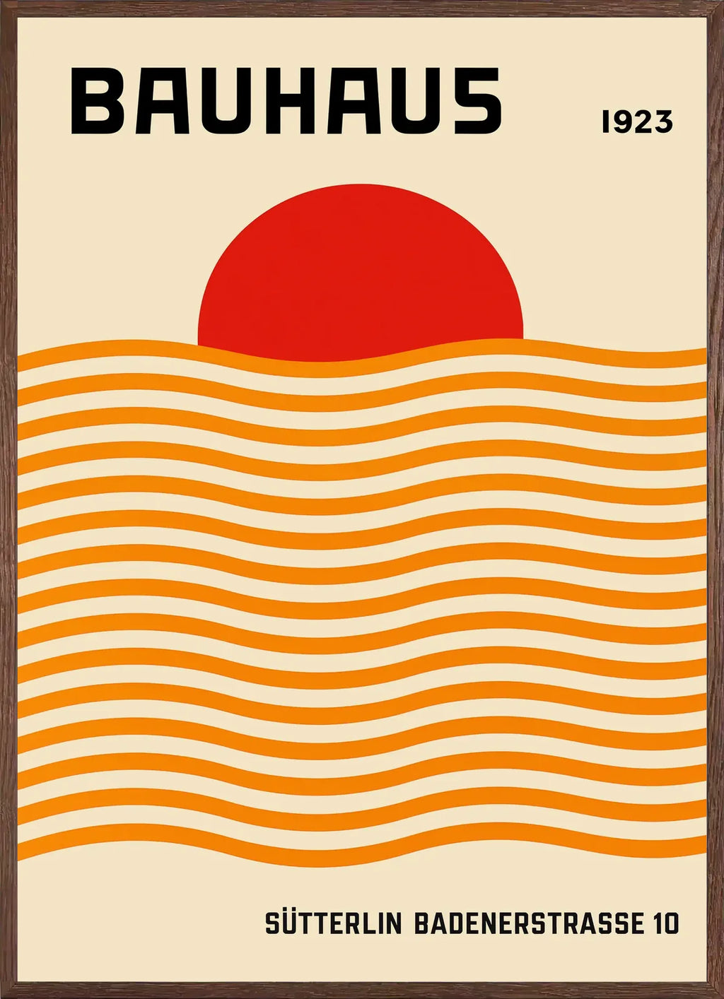 Cadre chene clair entourant l'affiche Bauhaus vagues orange et soleil