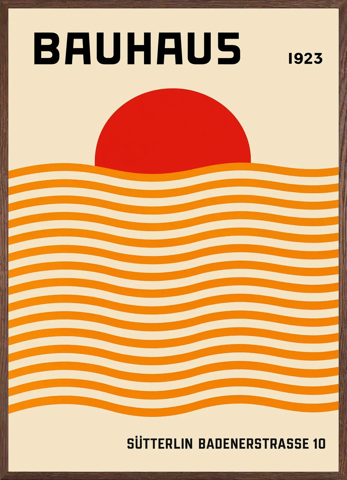 Cadre chene clair entourant l'affiche Bauhaus vagues orange et soleil
