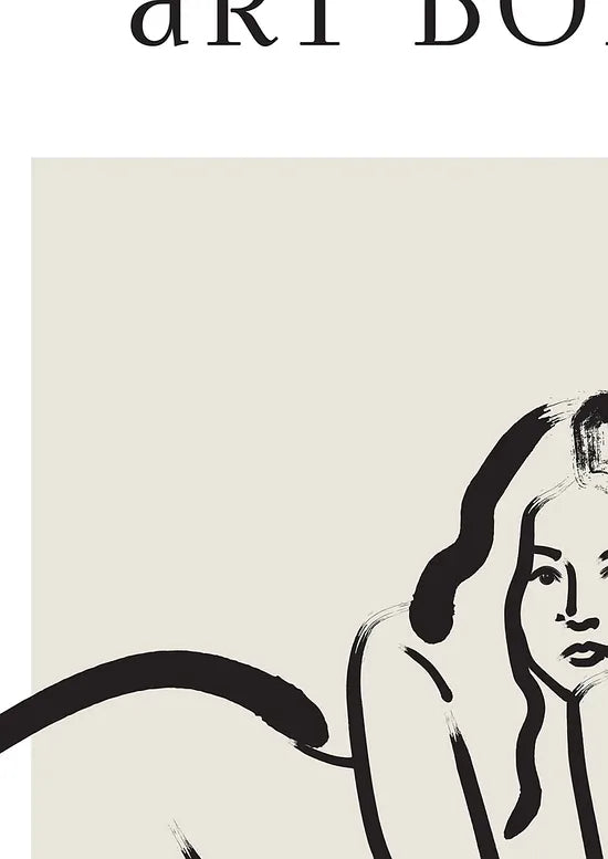 Gros plan sur le trait de pinceau noir de la femme allongee Art Boheme