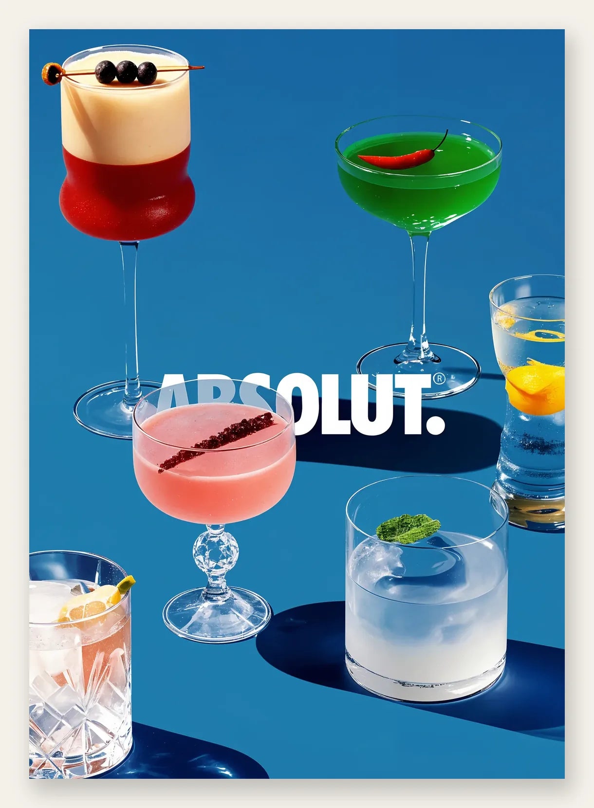 Affiche cocktail collection, six verres colores et garnitures sur fond bleu profond