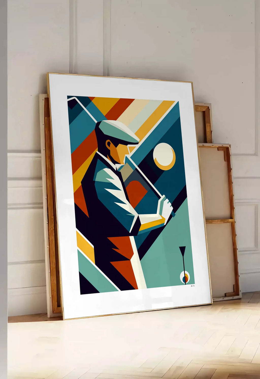 Tirage encadrable affiche golf cubiste Art Deco, posee au sol dans une entree lumineuse, contre un mur a panneaux blancs, a cote de chassis en bois empiles