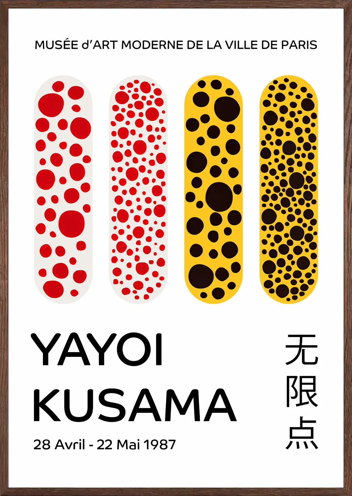 Cadre chene clair entourant l'affiche capsules a pois de Kusama