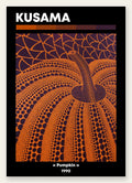 Affiche Kusama citrouille orange a pois vue en contre-plongee sur fond violet, art japonais