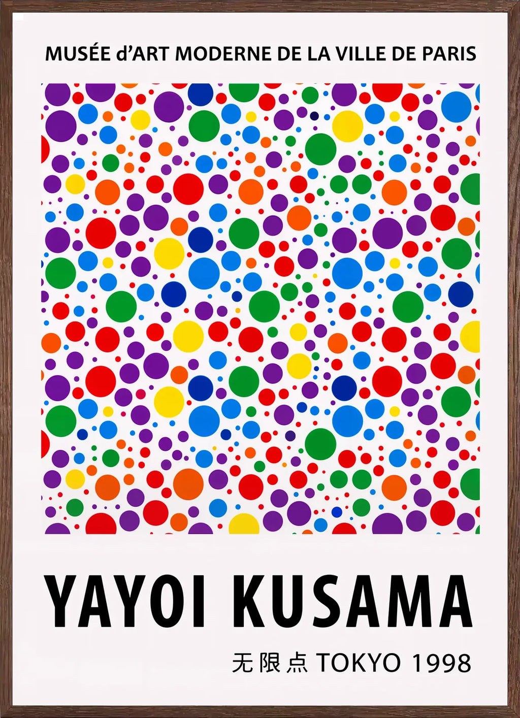 Cadre chene clair entourant l'affiche pois multicolores de Kusama