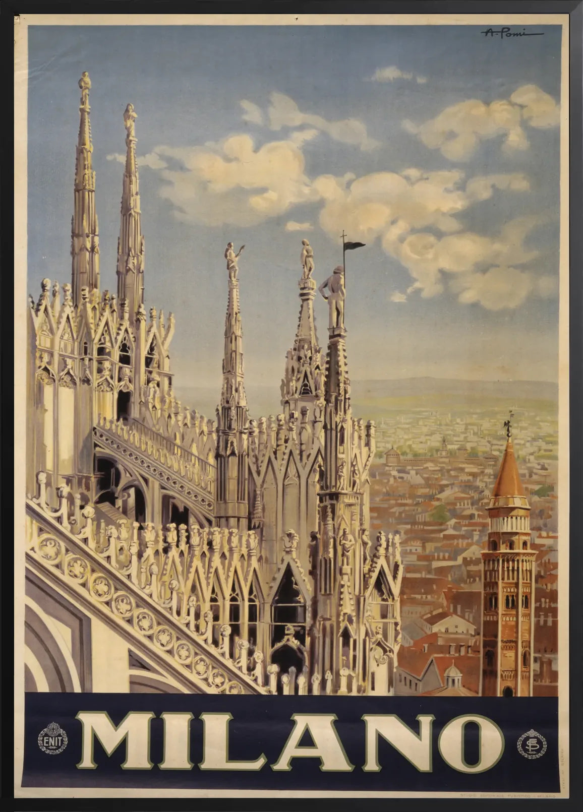 Encadrement noir mat autour des fleches du Duomo de Milano
