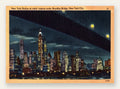 Skyline de New York nocturne, vue depuis dessous le pont suspendu avec câbles et lampes éclairées, palette noir d'ivoire et bleu de cobalt
