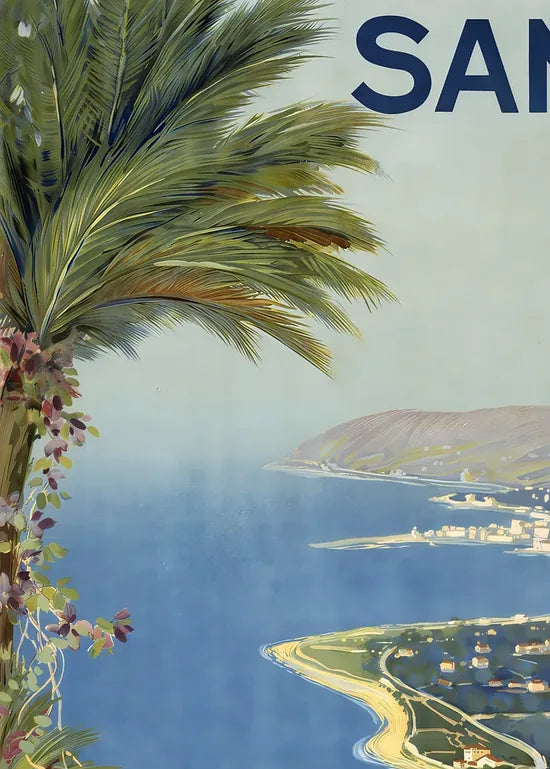 Gros plan sur les fleurs de la terrasse de Sanremo et la mer bleue